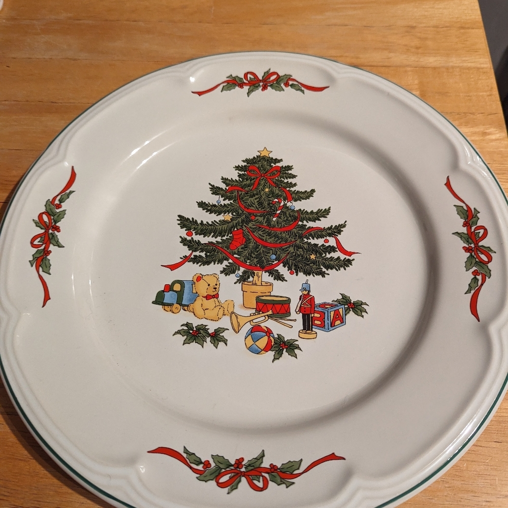 Vintage Vitromaster Christmas Tree Dinner Plate
